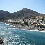 尼西亚海滩套房公寓式酒店 4* Kamári