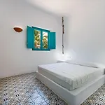 Apart Otel Nissia & Kamári