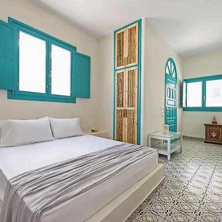 Nissia & Aparthotel Kamari (Santorini)
