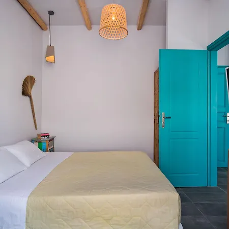 Nissia & Aparthotel Kamari (Santorini)