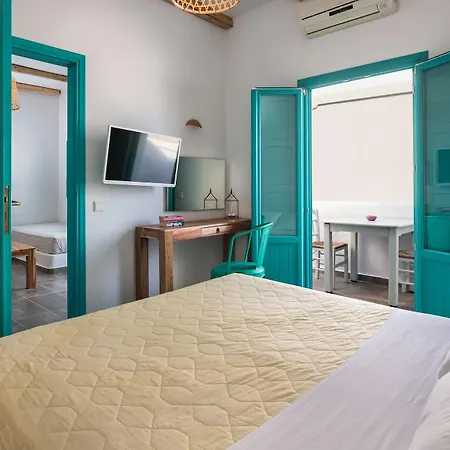Nissia & Aparthotel Kamari (Santorini)