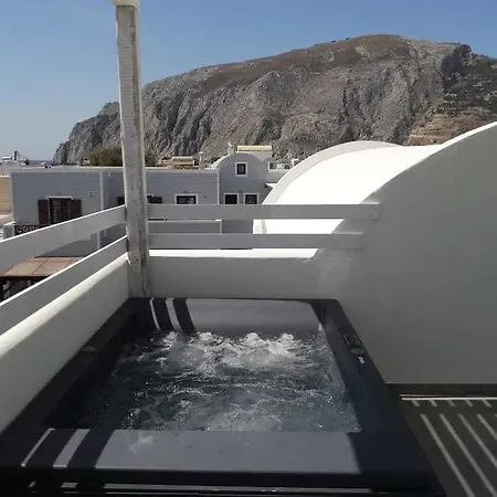 Nissia & Aparthotel Kamari (Santorini)