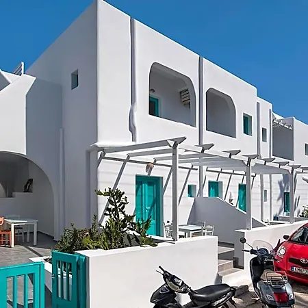 Nissia & Apartmanhotel Kamári