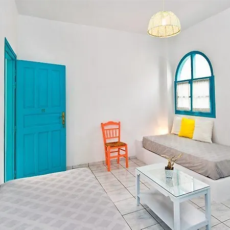 Nissia Apartments&suites 4* Kamári