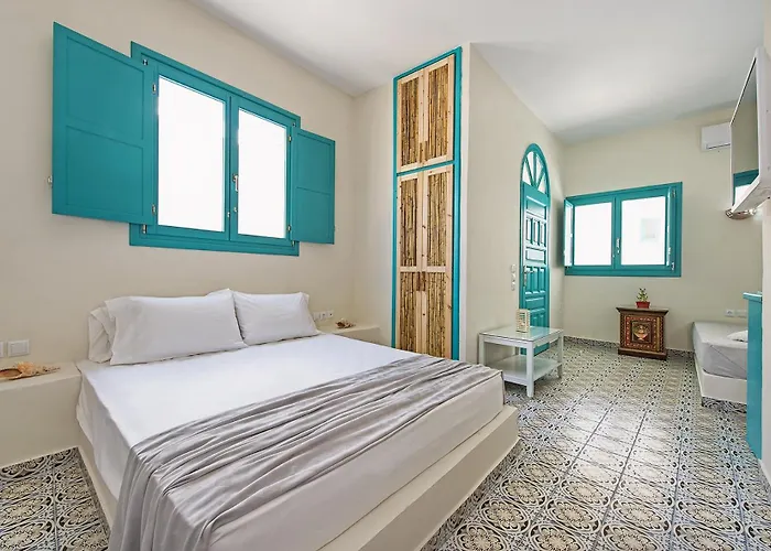 Nissia & Aparthotel Kamári