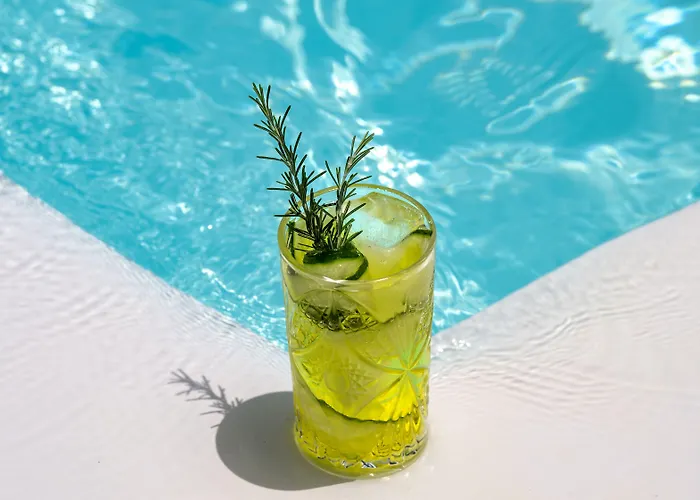 Nissia & Aparthotel Kamári