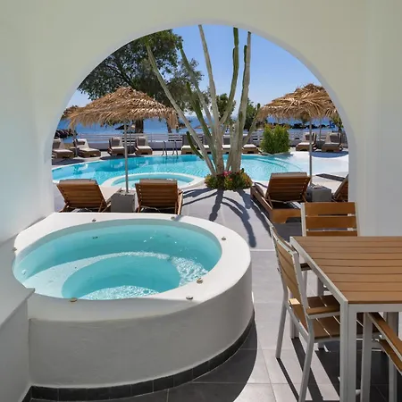 Nissia & Aparthotel Kamari (Santorini)